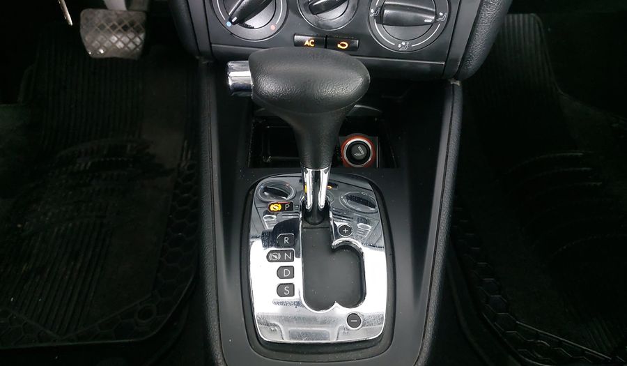 Volkswagen Jetta Clasico 2.0 CL TEAM TIPTRONIC Sedan 2014