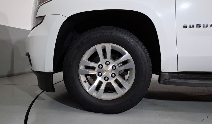 Chevrolet Suburban 5.3 A LS AT Suv 2015