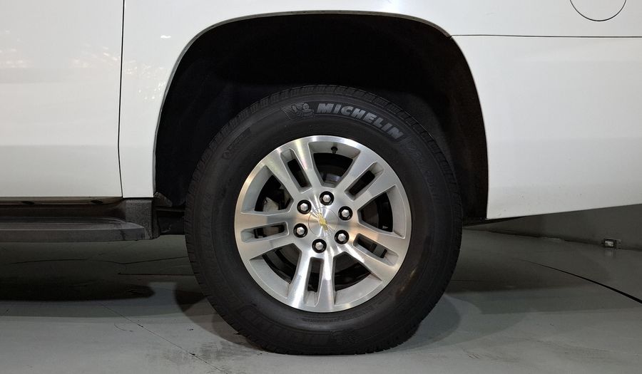 Chevrolet Suburban 5.3 A LS AT Suv 2015