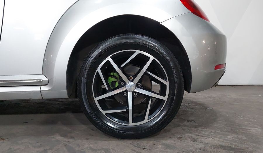 Volkswagen Beetle 2.5 SPORT TIPTRONIC Hatchback 2012
