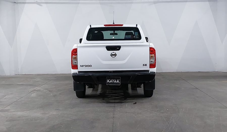 Nissan Np300 2.5 DOBLE CABINA SE TM AC Pickup 2016