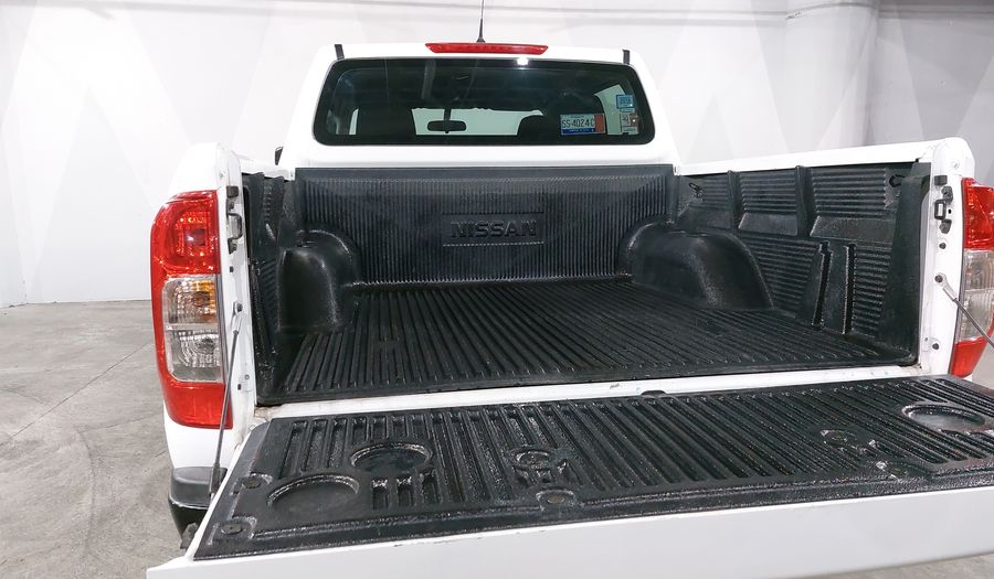 Nissan Np300 2.5 DOBLE CABINA SE TM AC Pickup 2016