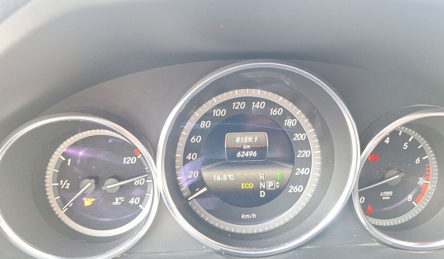 Mercedes Benz Clase E 2.0 200 AUTO Sedan 2015
