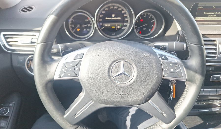 Mercedes Benz Clase E 2.0 200 AUTO Sedan 2015