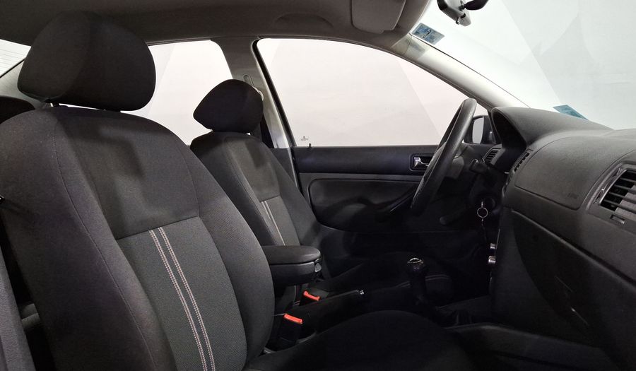 Volkswagen Jetta Clasico 2.0 CL TEAM MT Sedan 2014
