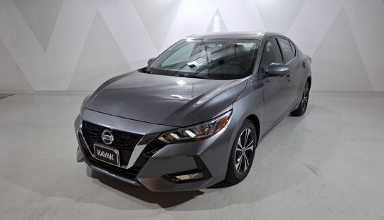 Nissan • Sentra