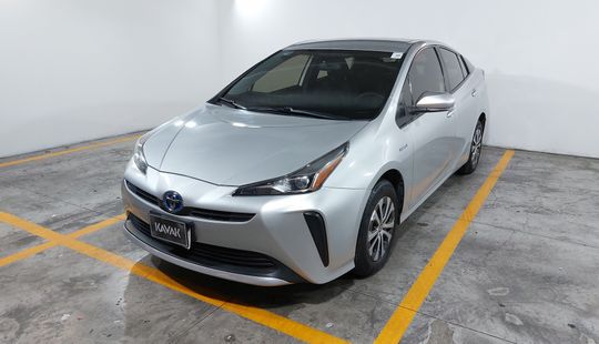 Toyota • Prius