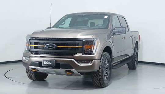 Ford • Lobo