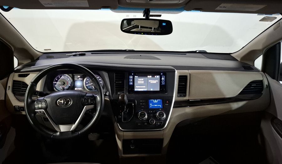 Toyota Sienna 3.5 XLE AT Minivan 2015