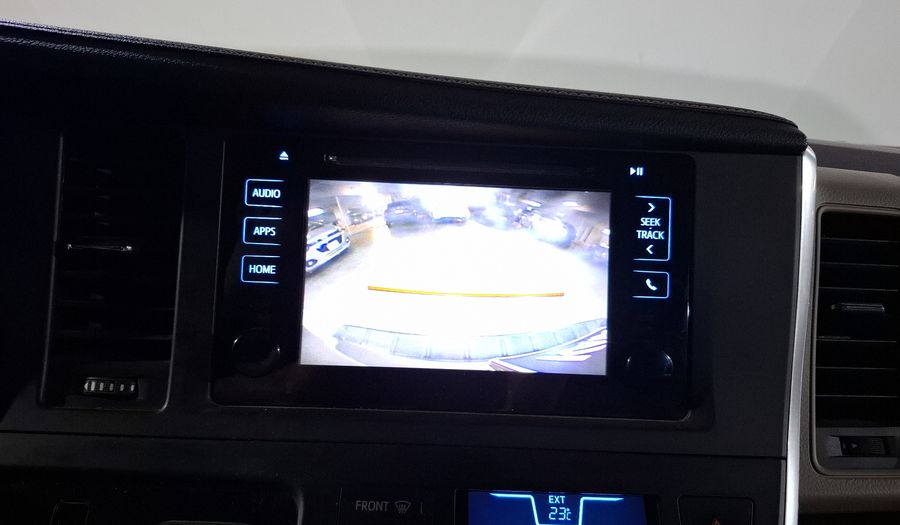 Toyota Sienna 3.5 XLE AT Minivan 2015