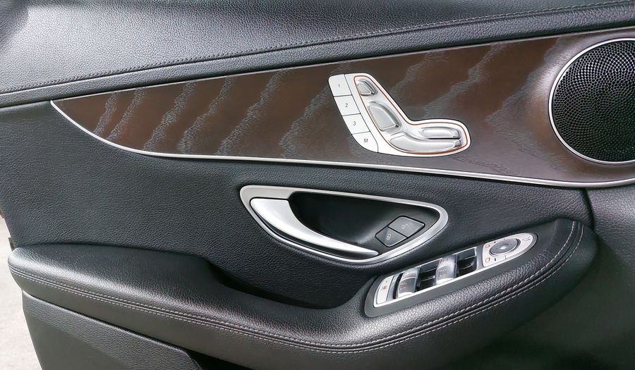 Mercedes Benz Clase C 2.0 200 EXCLUSIVE AUTO Sedan 2020