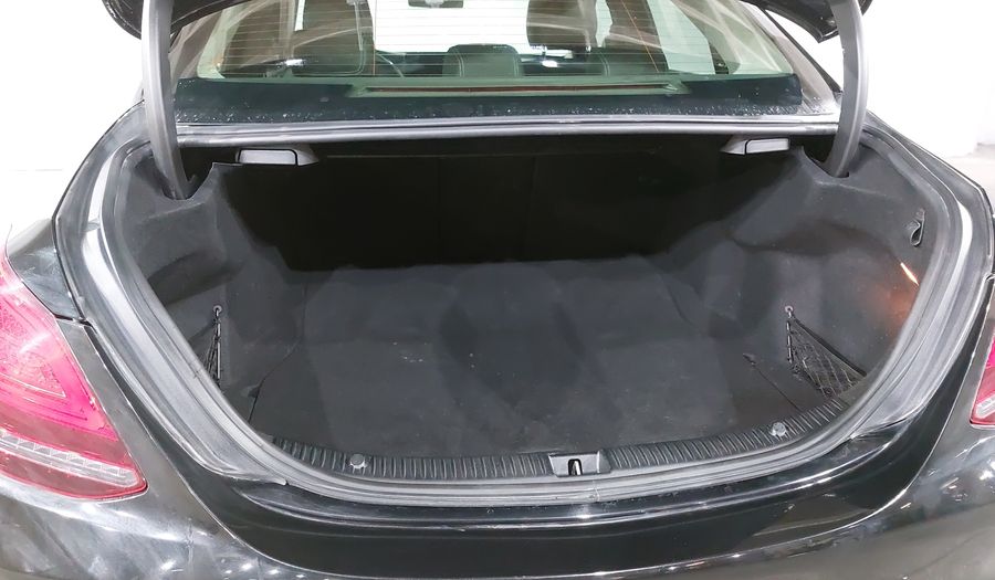 Mercedes Benz Clase C 2.0 200 EXCLUSIVE AUTO Sedan 2020