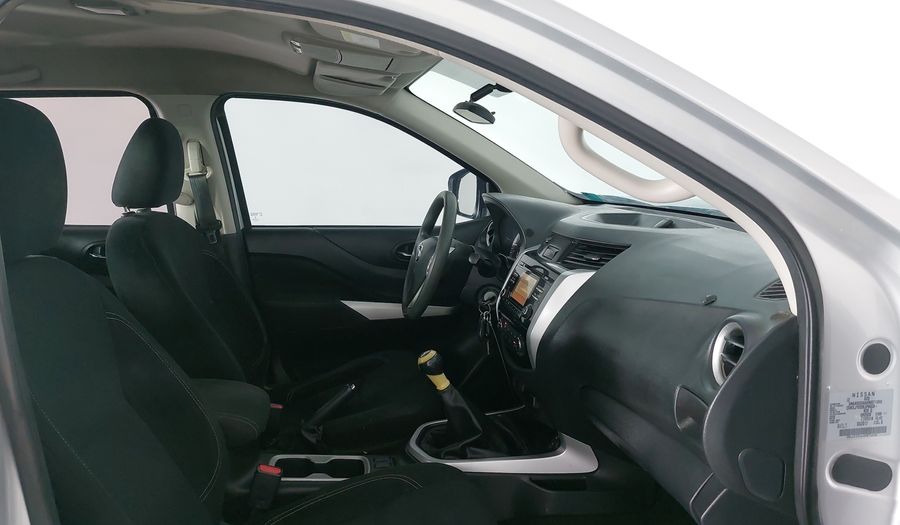 Nissan Np300 2.5 LE TM AC Pickup 2017