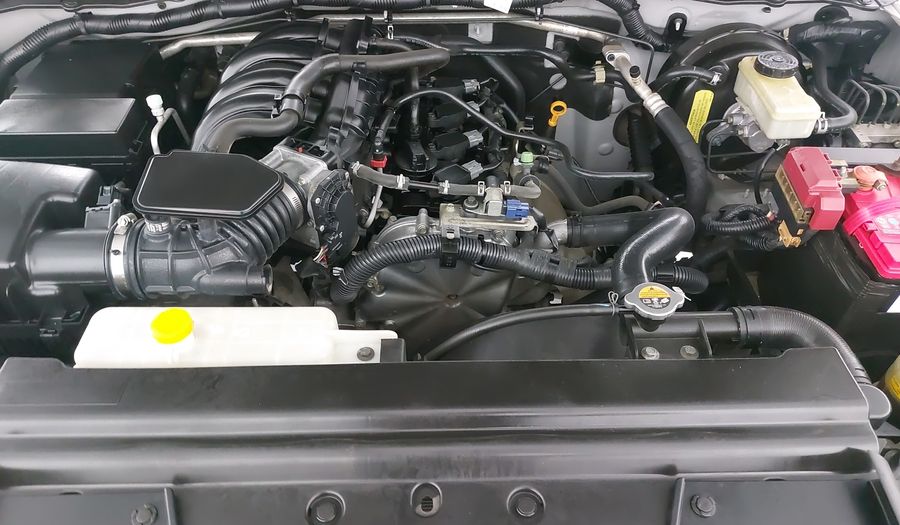 Nissan Np300 2.5 LE TM AC Pickup 2017