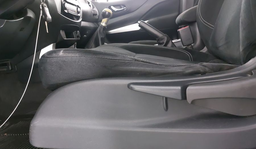 Nissan Np300 2.5 LE TM AC Pickup 2017