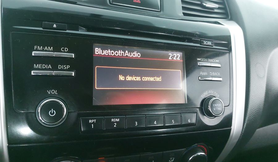 Nissan Np300 2.5 LE TM AC Pickup 2017