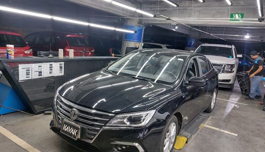 Nissan • NP300