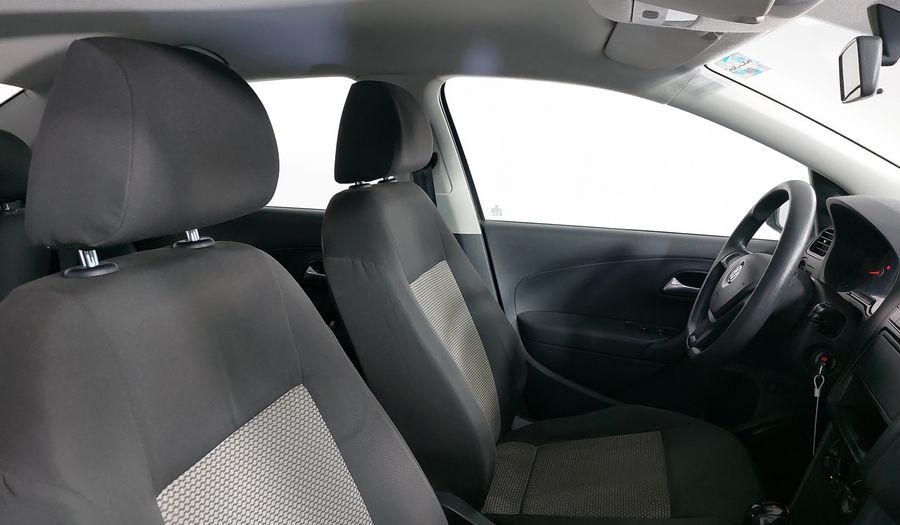 Volkswagen Vento 1.6 STARTLINE TIPTRONIC Sedan 2016