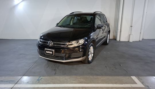 Volkswagen • Tiguan