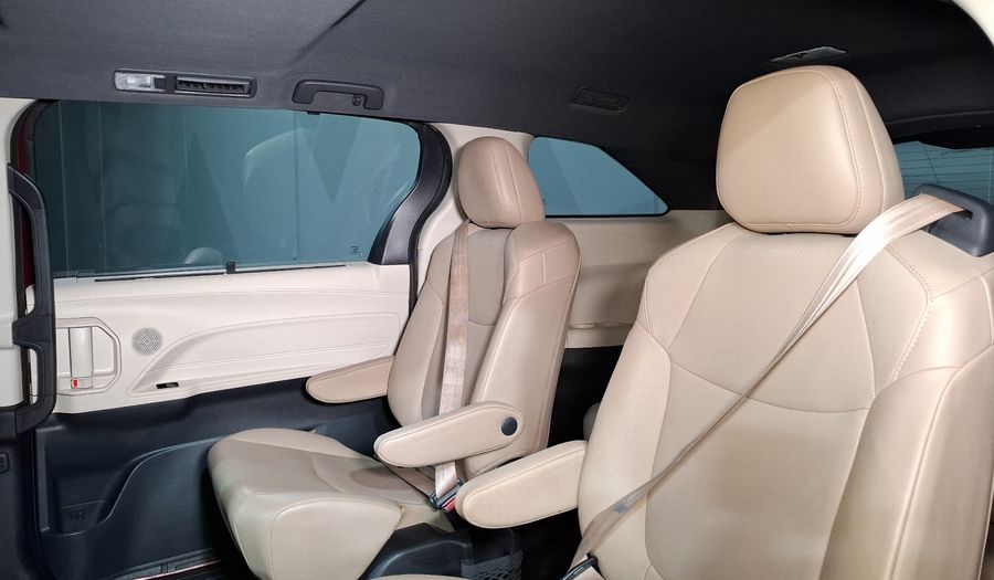 Toyota Sienna 2.5 HEV XLE PIEL AUTO Minivan 2021