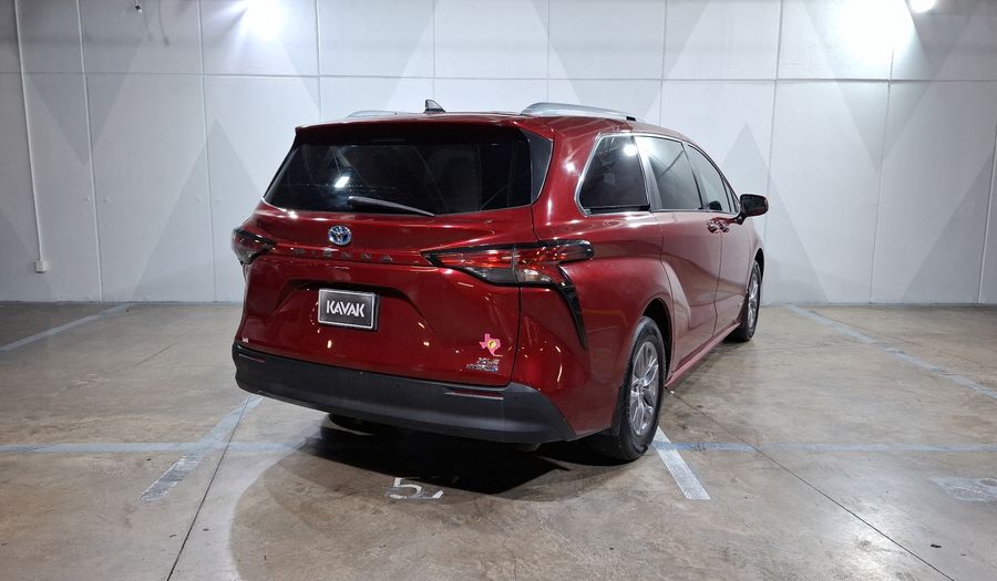 Toyota Sienna 2.5 HEV XLE PIEL AUTO Minivan 2021