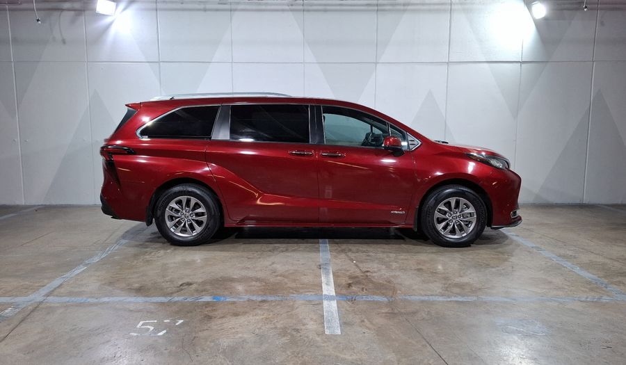Toyota Sienna 2.5 HEV XLE PIEL AUTO Minivan 2021
