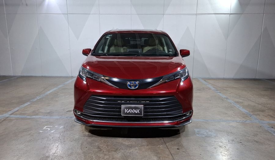 Toyota Sienna 2.5 HEV XLE PIEL AUTO Minivan 2021