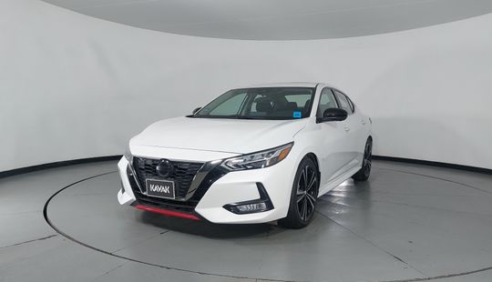 Nissan • Sentra