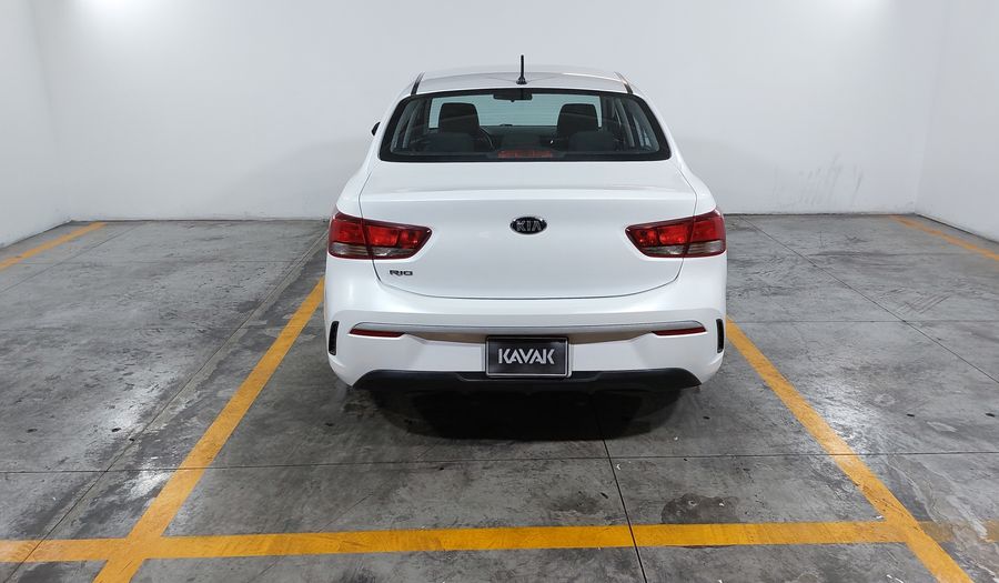 Kia Rio 1.6 L AUTO Sedan 2021