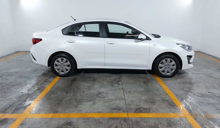 Kia Rio 1.6 L AUTO Sedan 2021