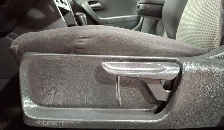 Volkswagen Vento 1.6 COMFORTLINE TIPTRONIC Sedan 2017