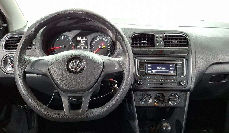 Volkswagen Vento 1.6 COMFORTLINE TIPTRONIC Sedan 2017