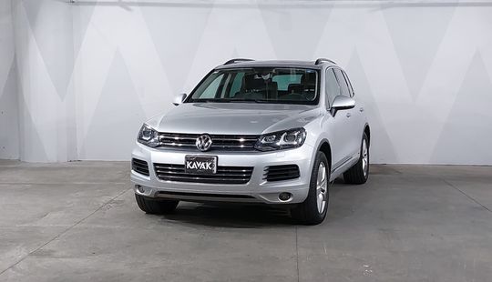 Volkswagen • Touareg