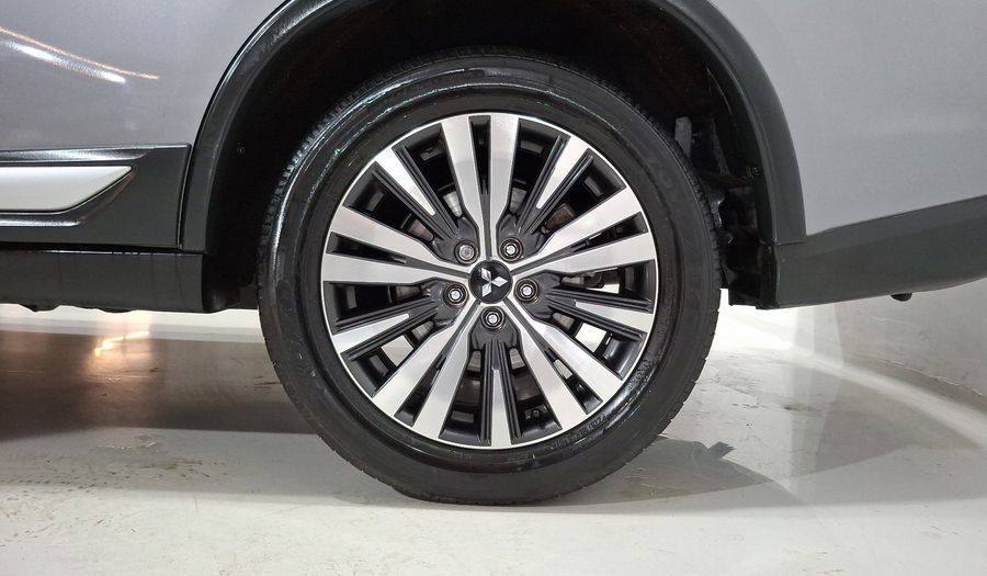 Mitsubishi Outlander 2.4 SE PLUS CVT Suv 2019