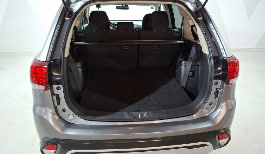 Mitsubishi Outlander 2.4 SE PLUS CVT Suv 2019