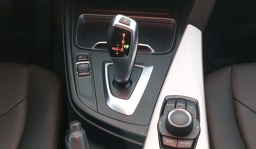 Bmw Serie 3 2.0 320IA Sedan 2016