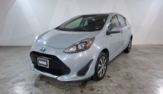 Toyota • Prius C