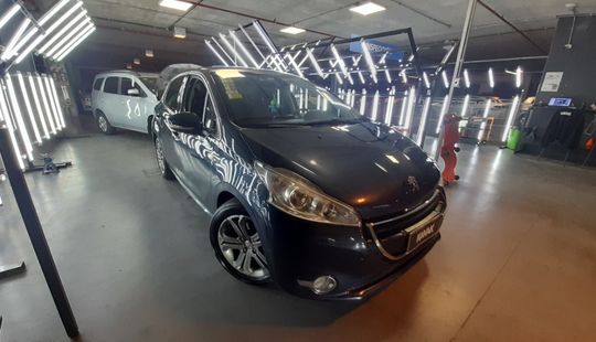 Peugeot • 208