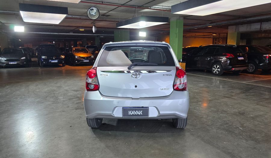 Toyota Etios 1.5 XLS AUTO Hatchback 2022