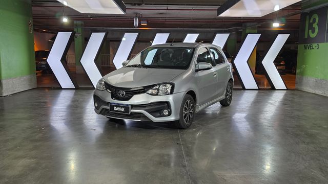 Toyota • Etios