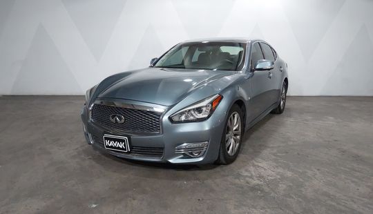 Infiniti • Q70