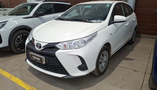 Toyota • Yaris