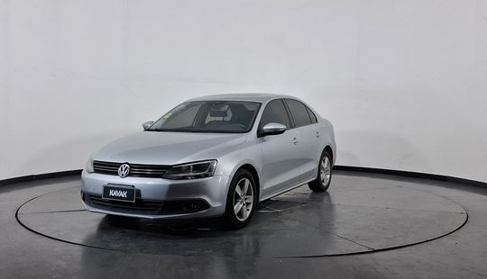 Volkswagen • Vento