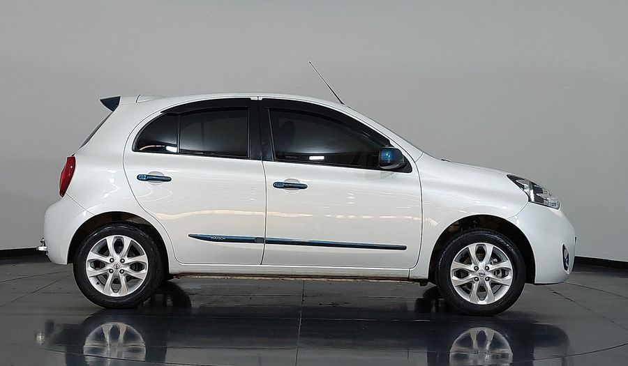 Nissan March SV Hatchback 2016