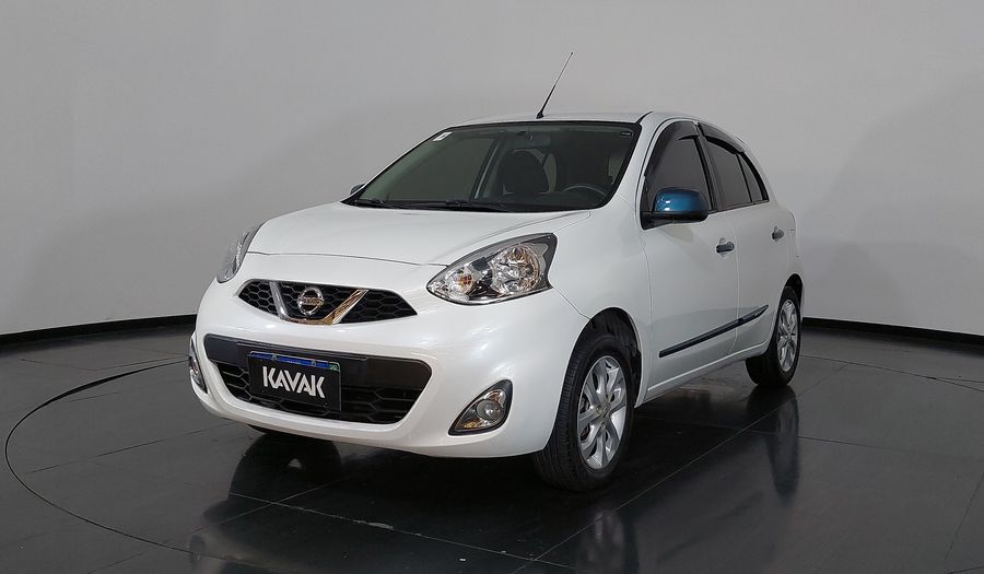 Nissan March SV Hatchback 2016