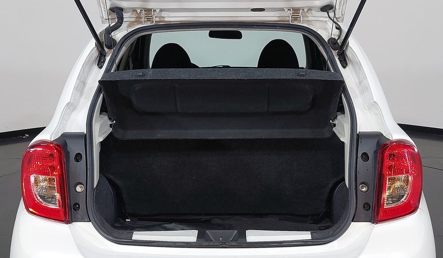 Nissan March SV Hatchback 2016