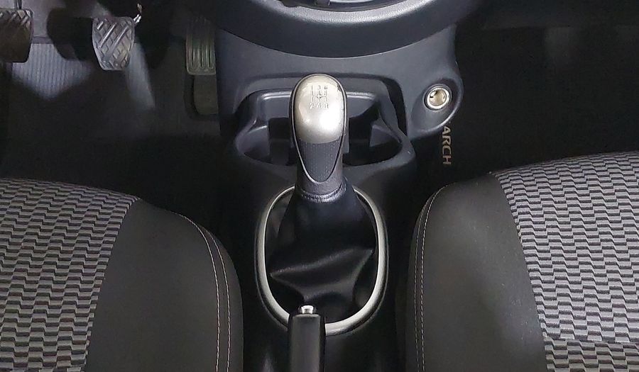 Nissan March SV Hatchback 2016