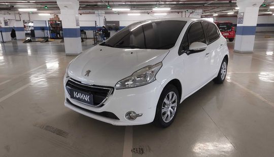 Peugeot • 208