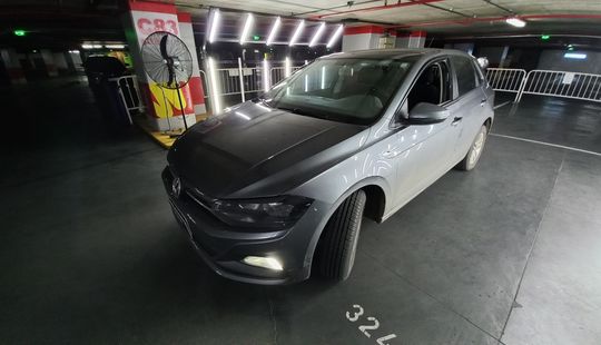 Volkswagen • Polo