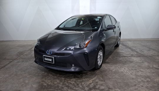 Toyota • Prius
